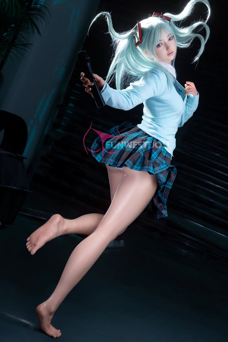 Amy 159cm A-cup Funwest Full Silicone love doll - product photo 16 - USA stock